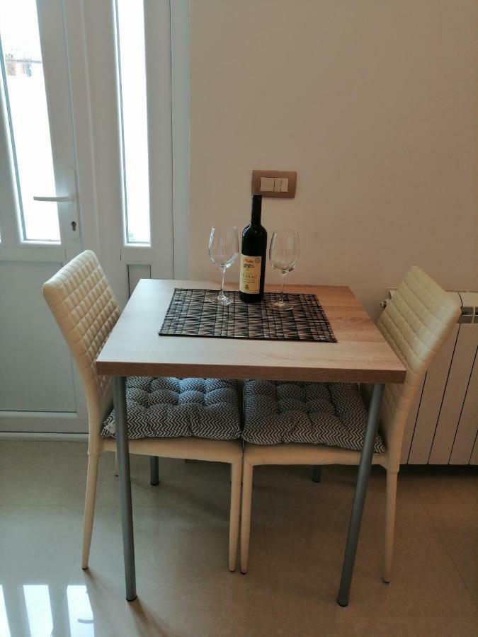 Studio Apartman Irena 2 Биела Экстерьер фото