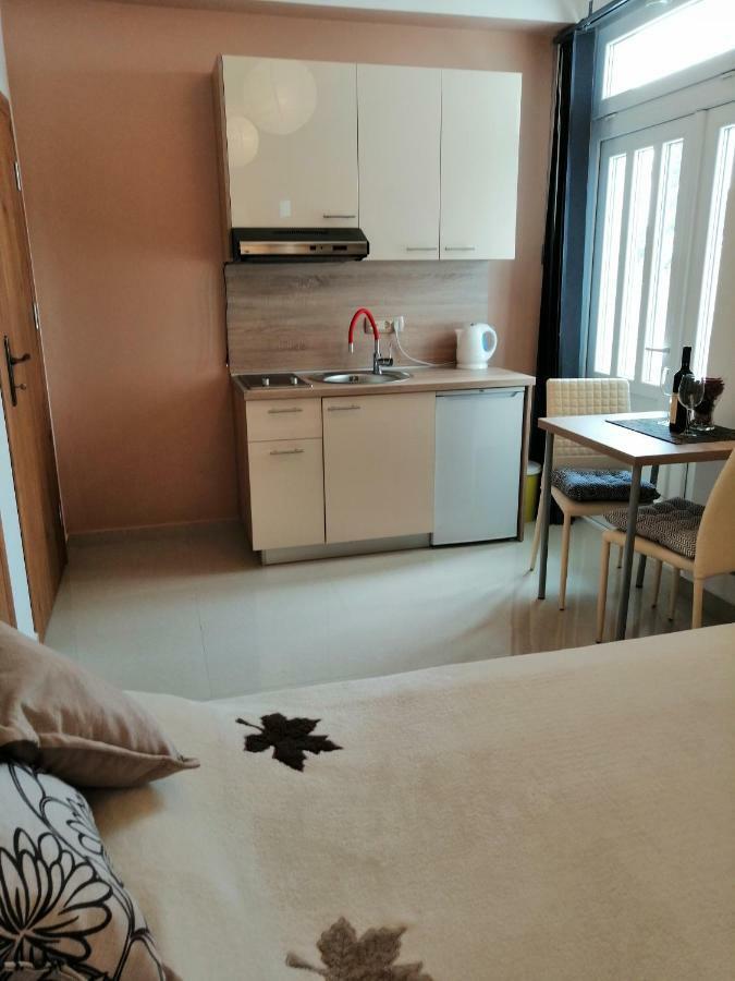 Studio Apartman Irena 2 Биела Экстерьер фото