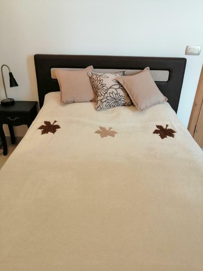Studio Apartman Irena 2 Биела Экстерьер фото