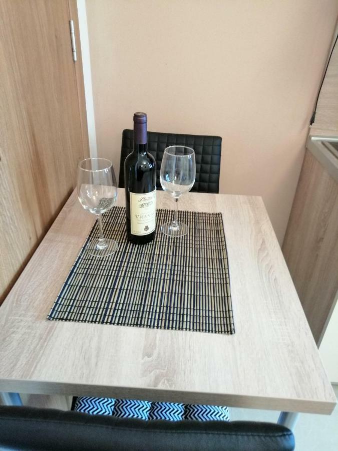 Studio Apartman Irena 2 Биела Экстерьер фото